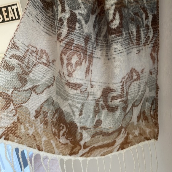 Steve Madden Floral Scarf Neutral Colors 72x21 Soft Cozy Oversized - Picture 5 of 6